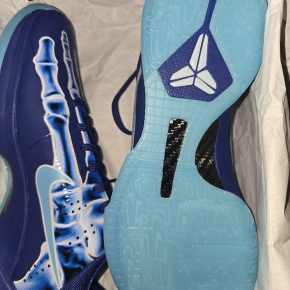 Kobe V Protro - Picture 6 of 7